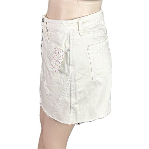 Free People 29 Cream Distressed Button Fly 5 Pocket Cotton Mini Jean Skirt - Picture 5 of 6